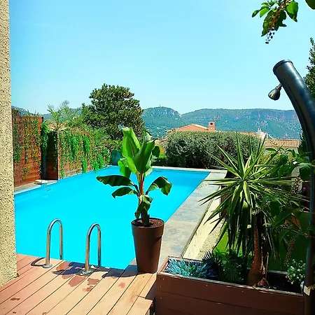 Vue Mer, Grande Piscine Et Extérieur Privatifs,climatisation Et Parking Appartement