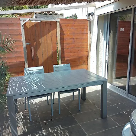 Vue Mer, Grande Piscine Et Extérieur Privatifs,climatisation Et Parking Appartement *