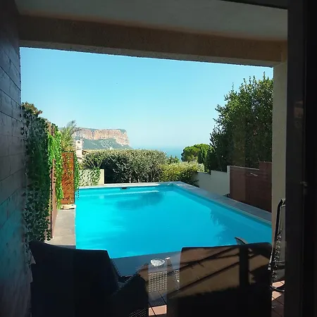 Appartement Vue Mer, Grande Piscine Et Extérieur Privatifs,climatisation Et Parking